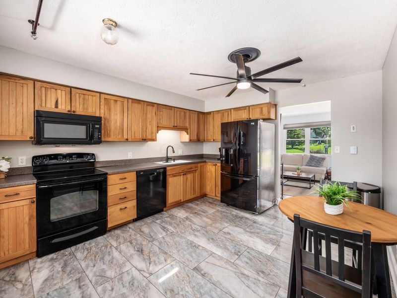 568 Wagon Wheel Lane, Marysville, OH 43040 Photo 7
