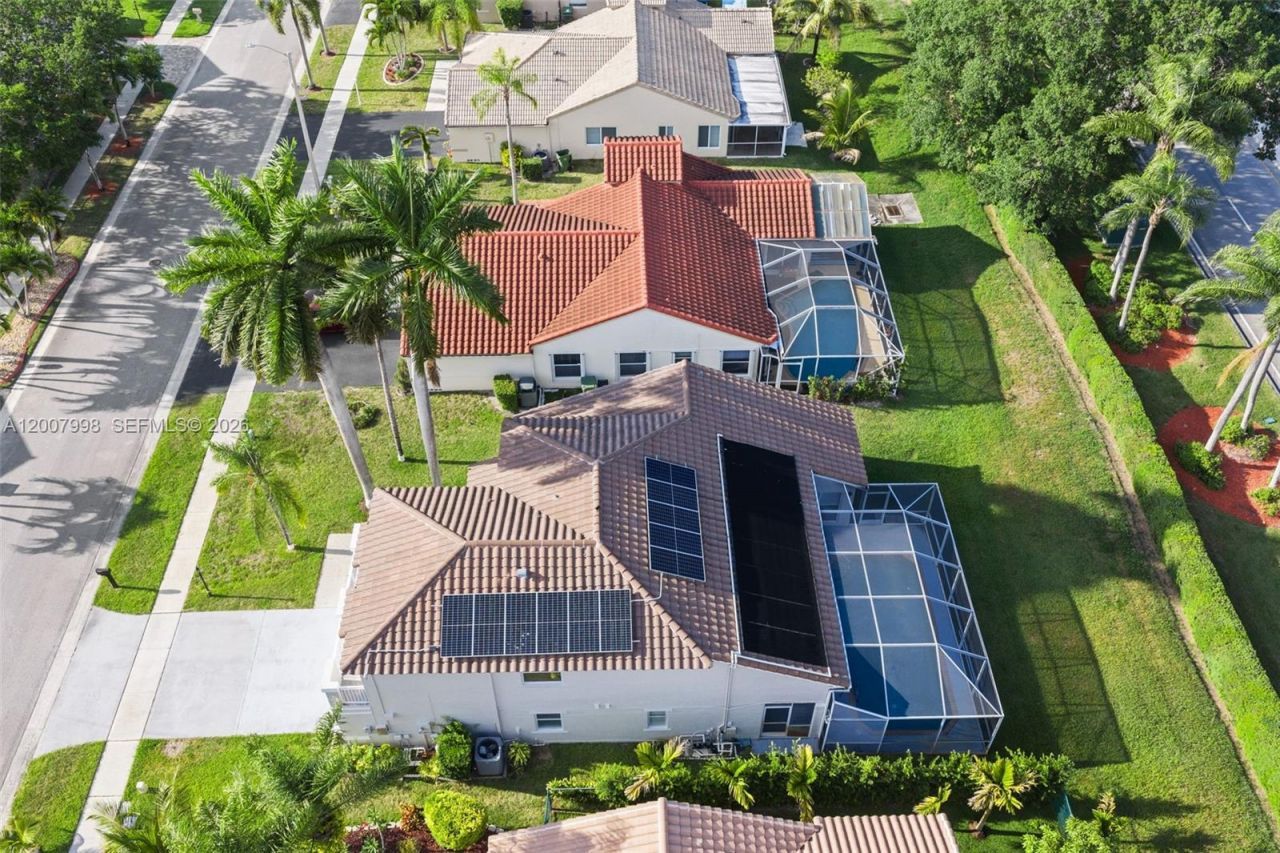 131 NW 187th Ave, Pembroke Pines, FL 33029 Photo