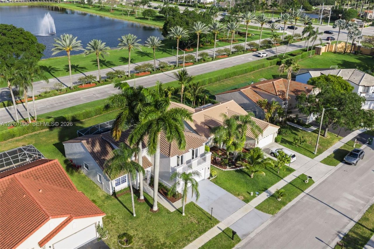 131 NW 187th Ave, Pembroke Pines, FL 33029 Photo