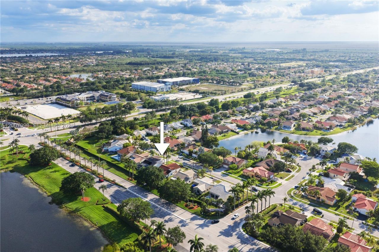 131 NW 187th Ave, Pembroke Pines, FL 33029 Photo