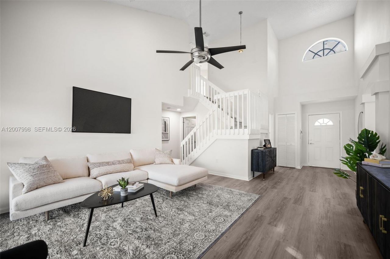 131 NW 187th Ave, Pembroke Pines, FL 33029 Photo