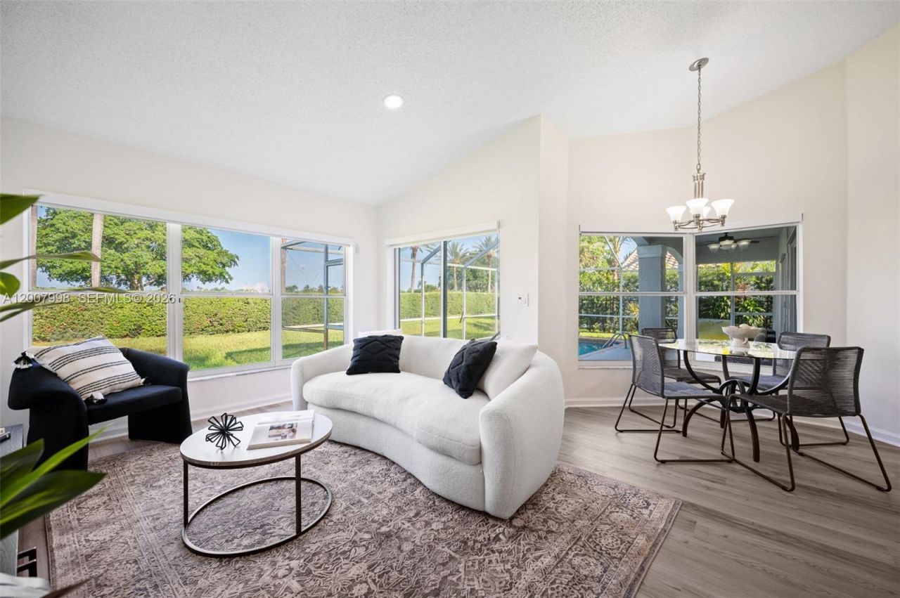 131 NW 187th Ave, Pembroke Pines, FL 33029 Photo