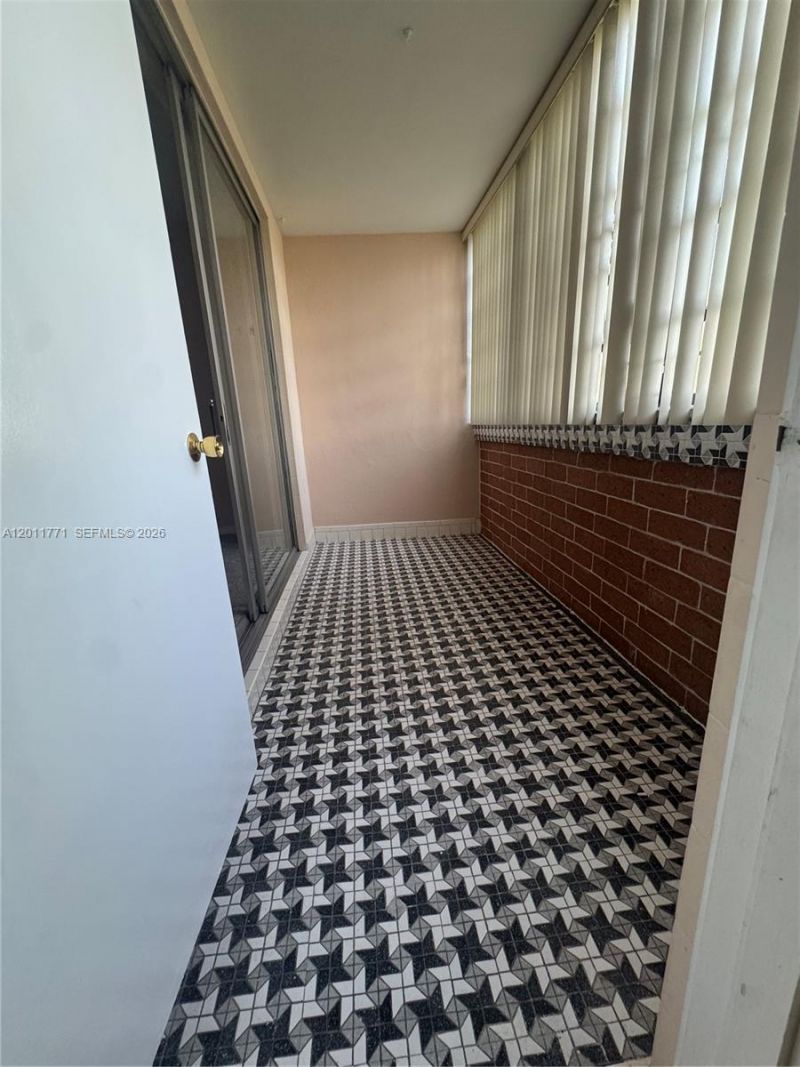 1481 NE Miami Gardens Dr , Unit 165, Miami, FL 33179 Photo