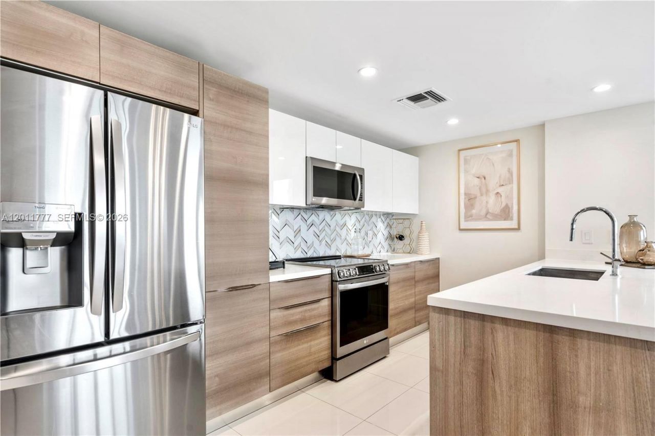 9940 W Bay Harbor Dr, Unit 5F-N, Bay Harbor Islands, FL 33154 Photo