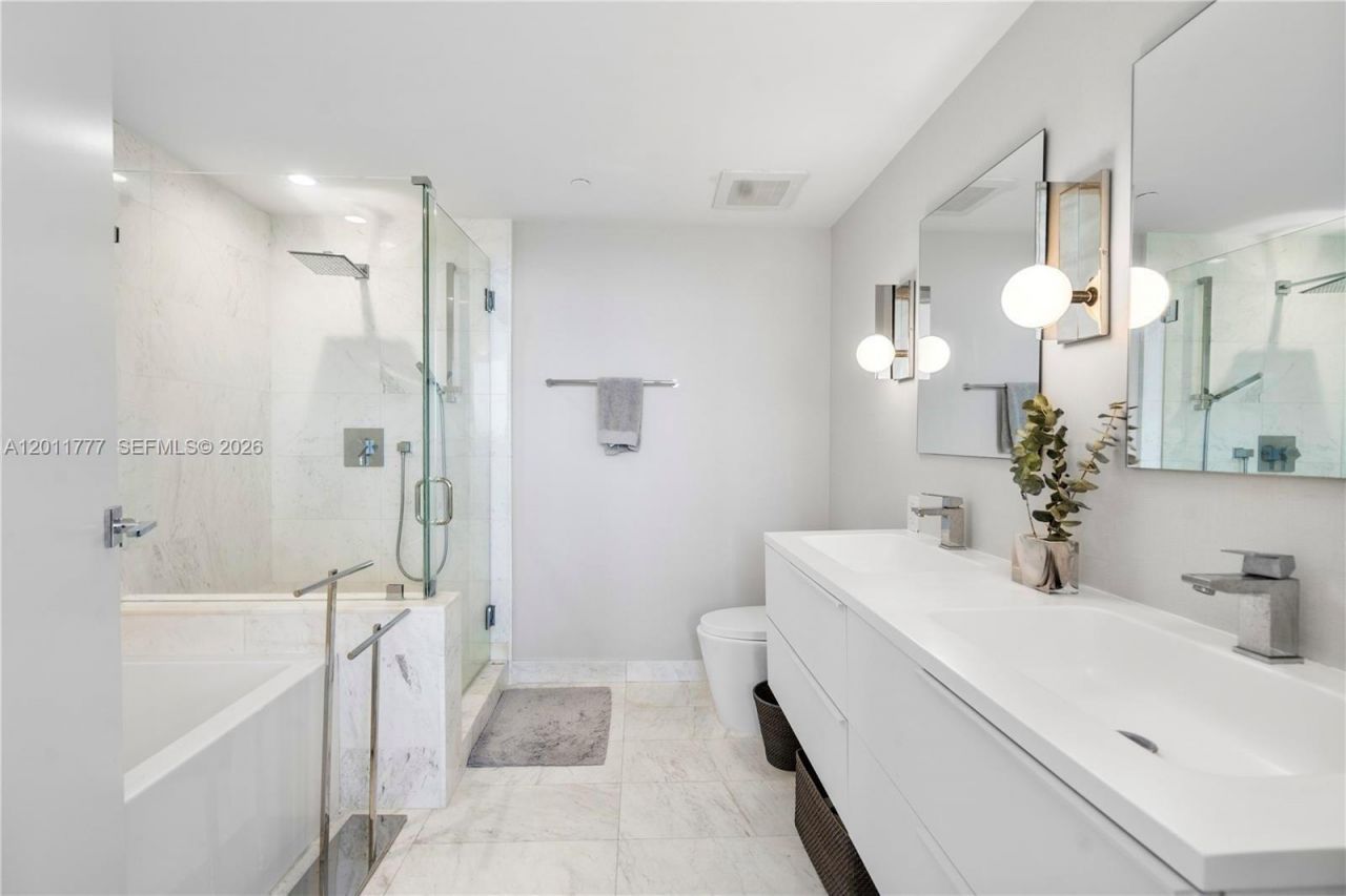 9940 W Bay Harbor Dr, Unit 5F-N, Bay Harbor Islands, FL 33154 Photo