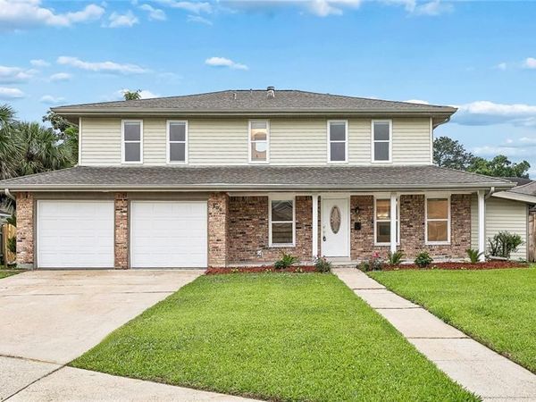 308 GLENMEADE Court, Gretna, LA 70056