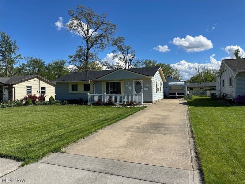 2014 Homewood Drive , Lorain, OH 44055 Photo 2