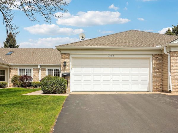 7592 Hinton Park Avenue S, Cottage Grove, MN 55016