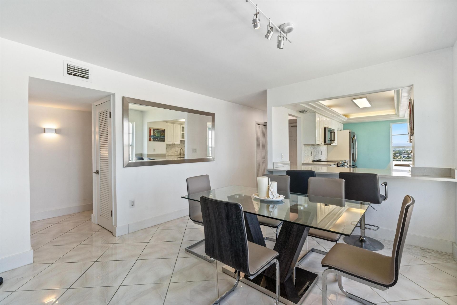 1021 Hillsboro Mile Hillsboro Mile, Unit 1008, Hillsboro Beach, FL 33062 Photo