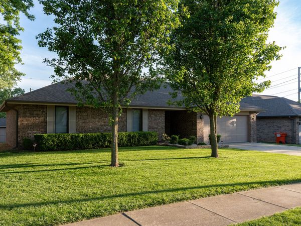 3080 W Village Terrace , Springfield, MO 65810