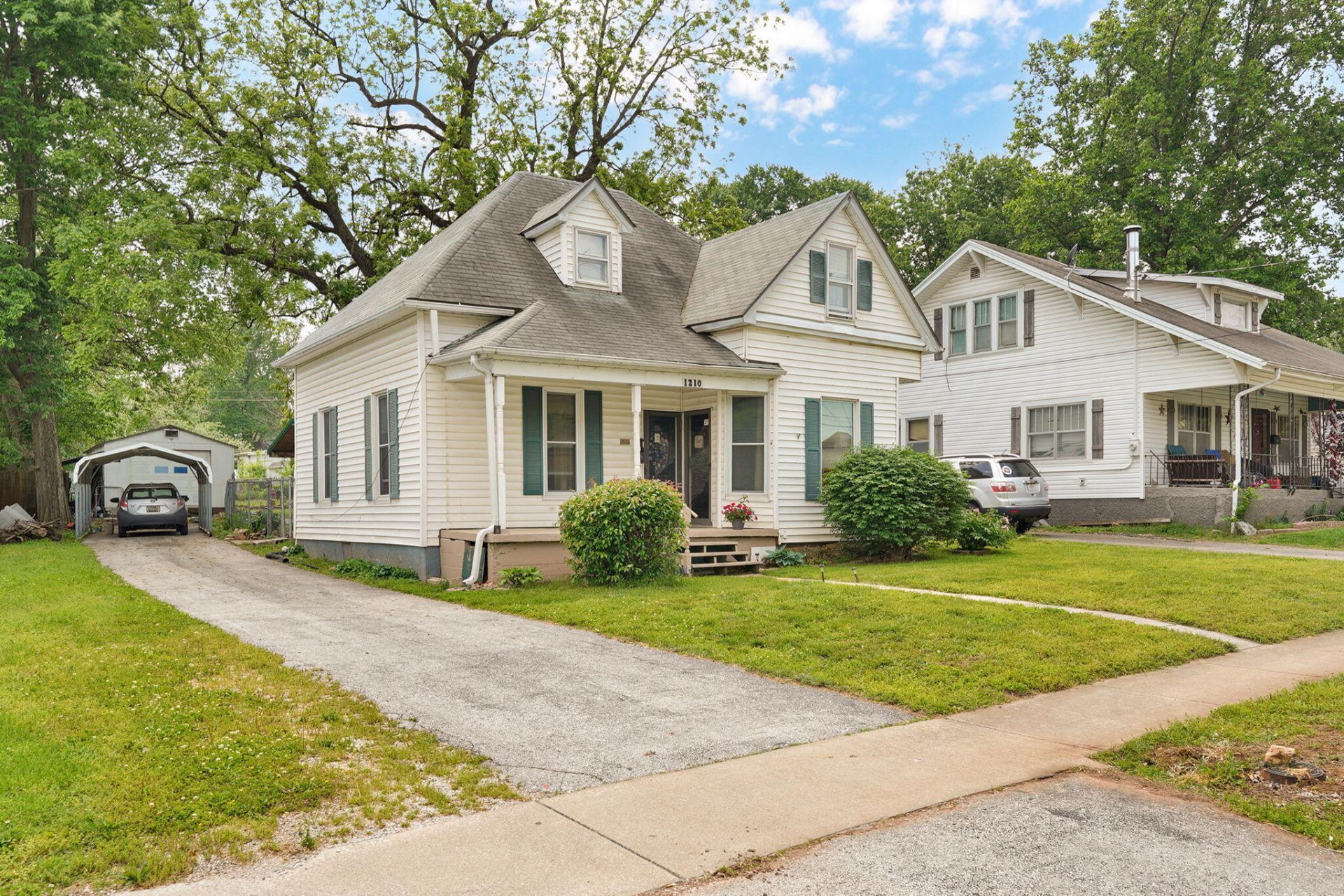 1210 W Atlantic Street, Springfield, MO 65803 Main Photo