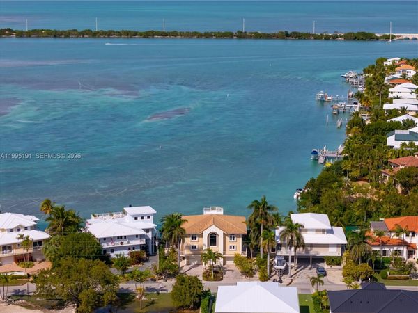 226 Corsair Rd , Duck, FL 33050