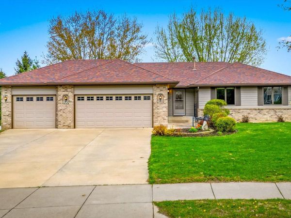 1230 Eagle Ridge Trail, Stillwater, MN 55082
