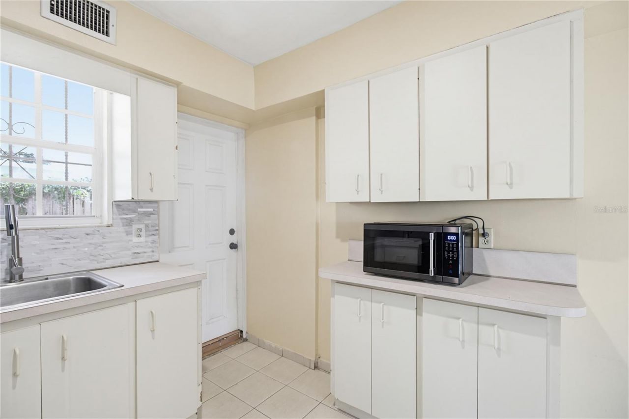 6342 SW 39th Terrace, Miami, FL 33155 Photo