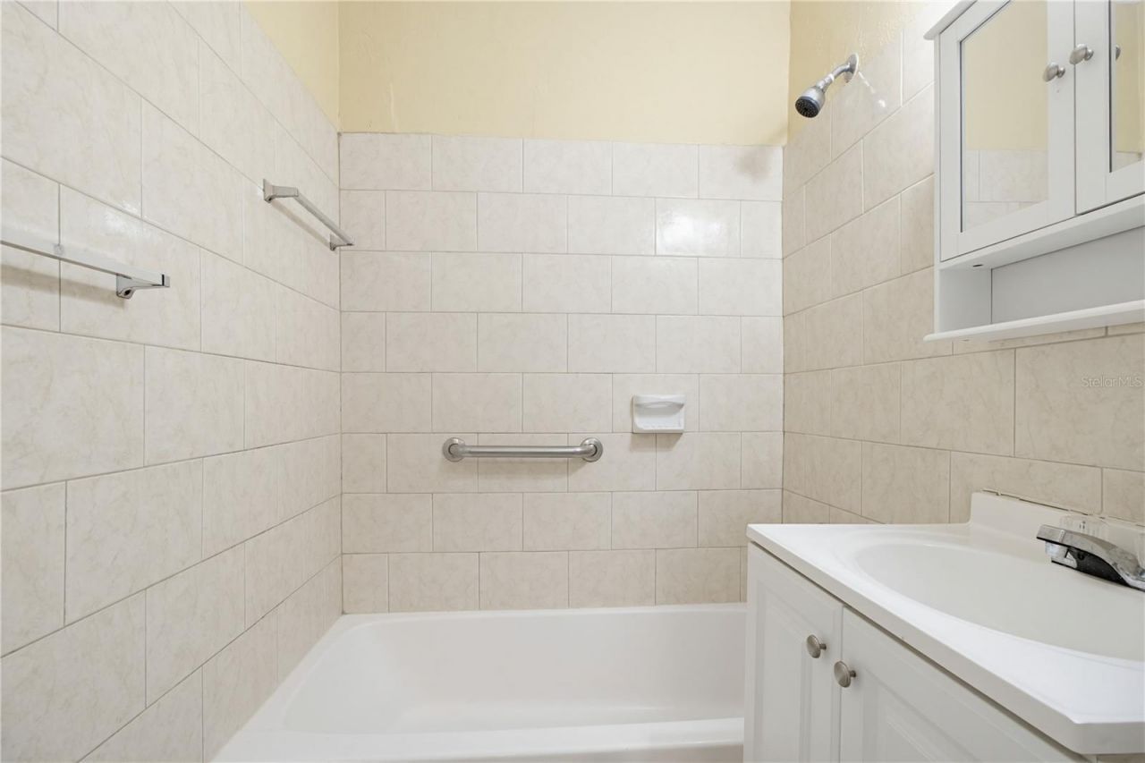6342 SW 39th Terrace, Miami, FL 33155 Photo