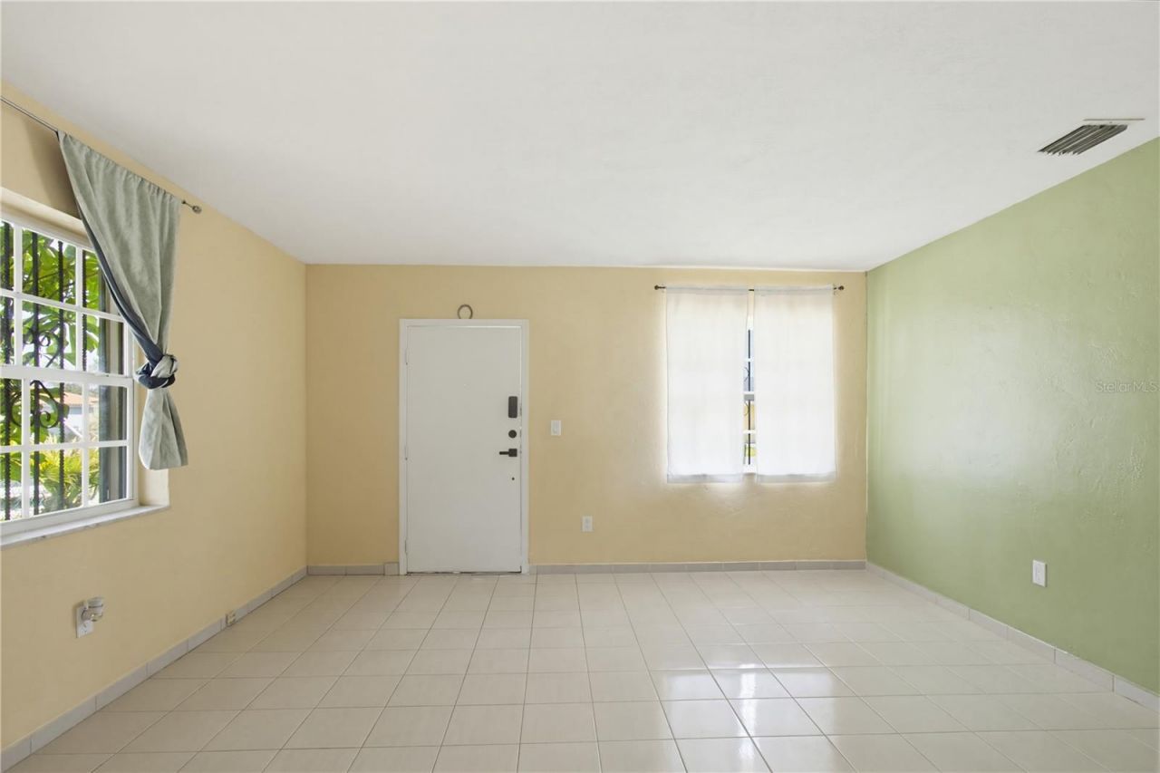 6342 SW 39th Terrace, Miami, FL 33155 Photo