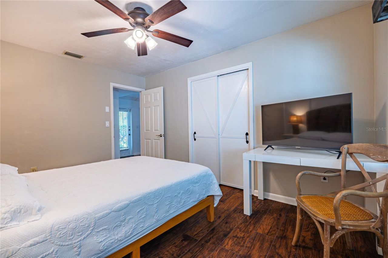 401 Bullard Parkway , Temple Terrace, FL 33617 Photo