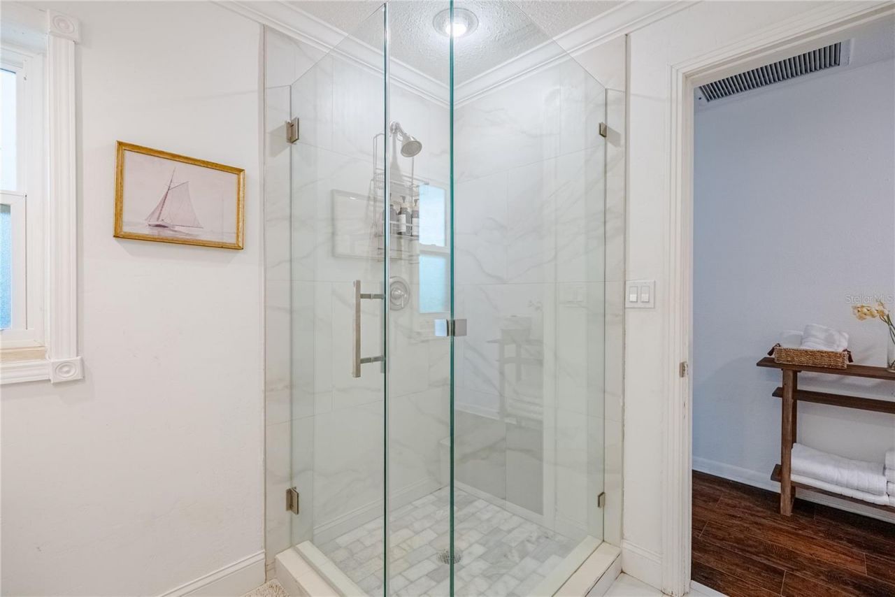 401 Bullard Parkway , Temple Terrace, FL 33617 Photo