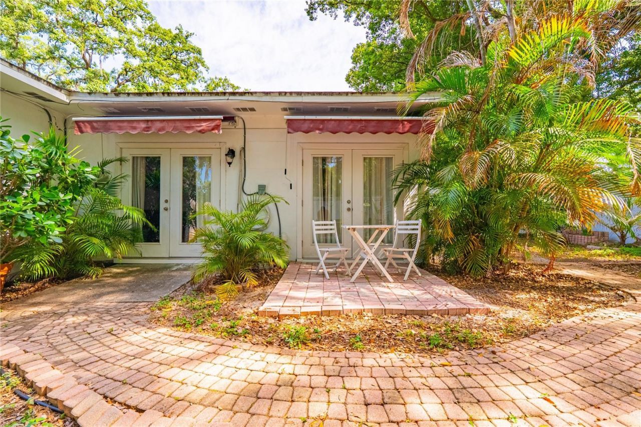 401 Bullard Parkway , Temple Terrace, FL 33617 Photo