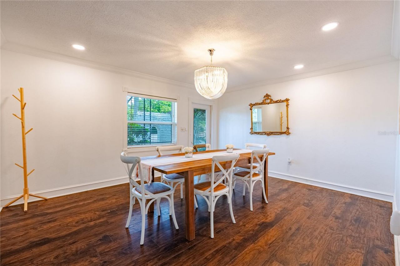 401 Bullard Parkway , Temple Terrace, FL 33617 Photo