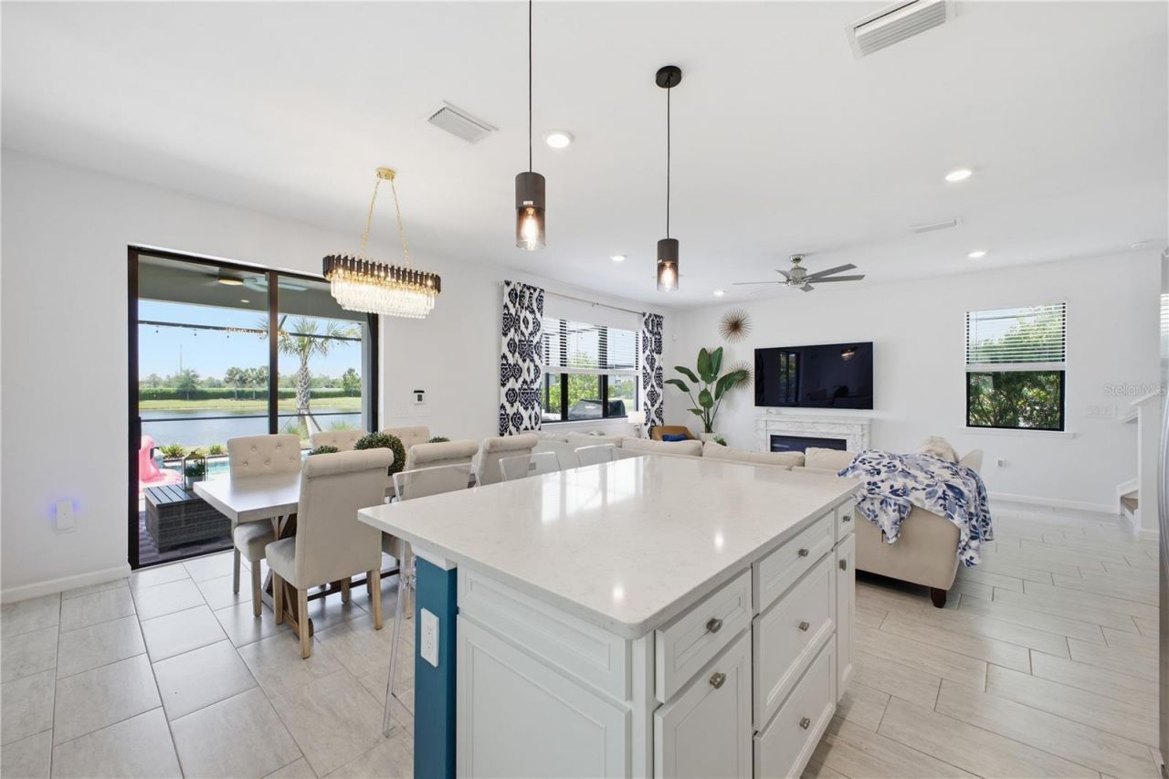 16306 Pine Mist Drive, Bradenton, FL 34211 Photo