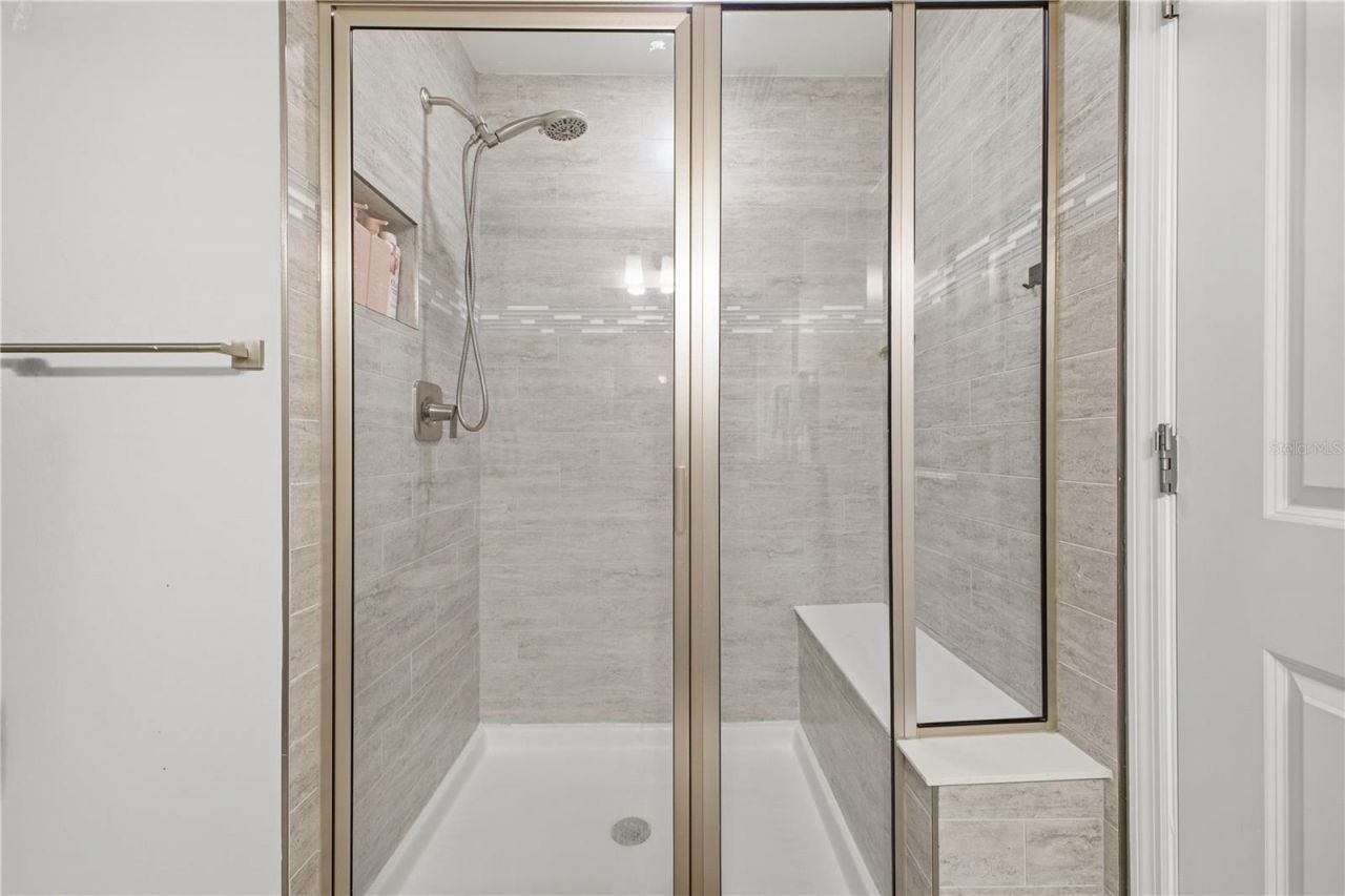 16306 Pine Mist Drive, Bradenton, FL 34211 Photo