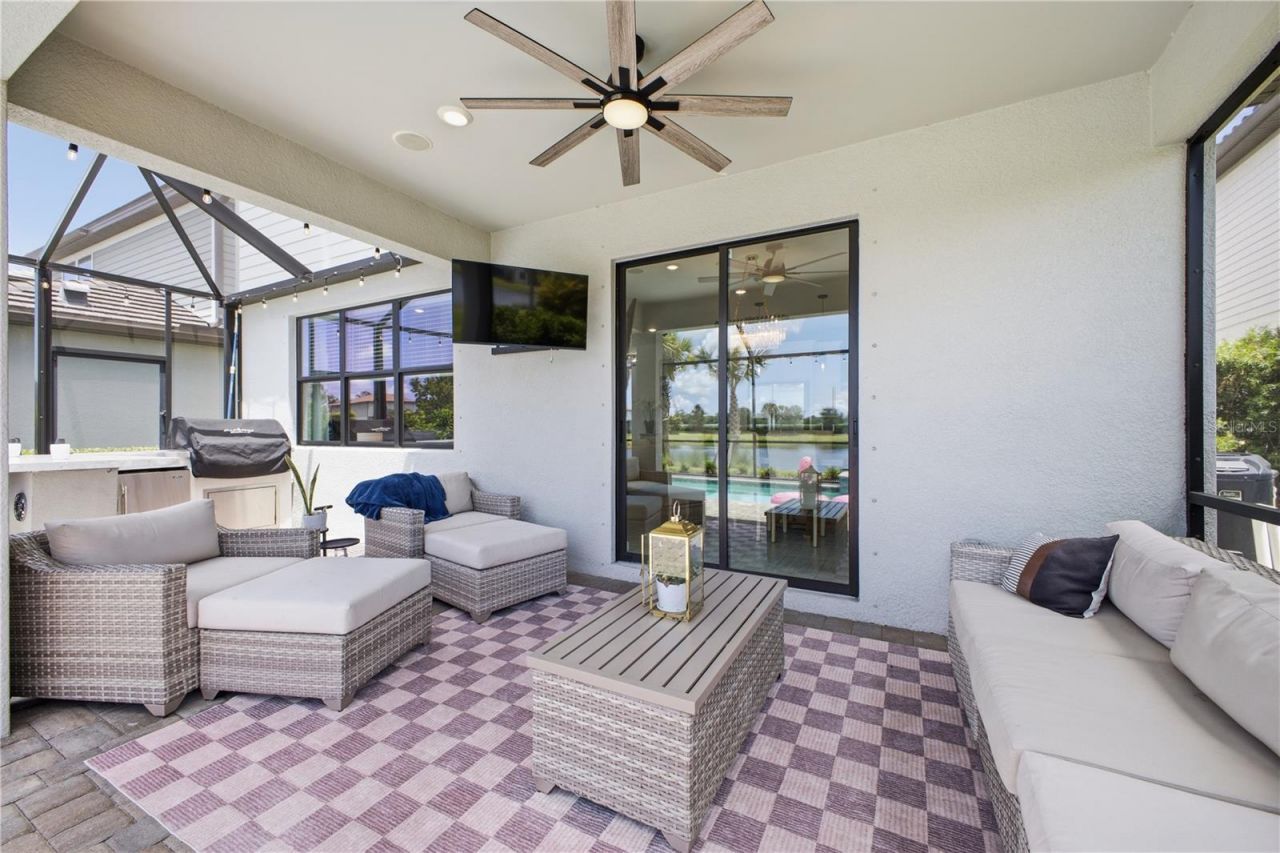 16306 Pine Mist Drive, Bradenton, FL 34211 Photo