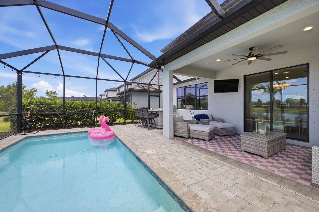 16306 Pine Mist Drive, Bradenton, FL 34211 Photo