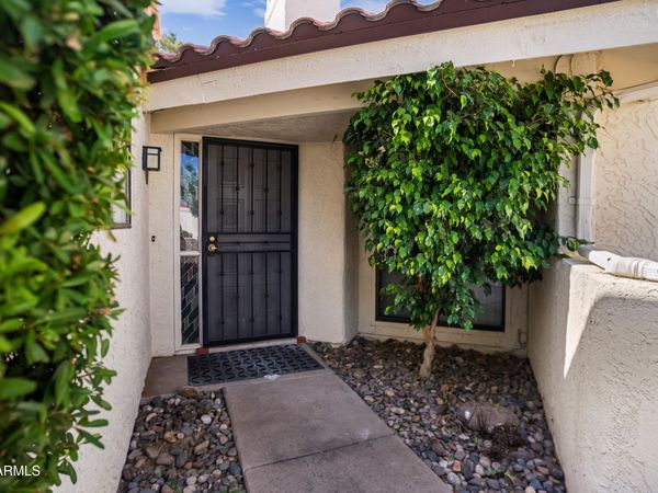 805 E CORTE ORO Street, Phoenix, AZ 85020
