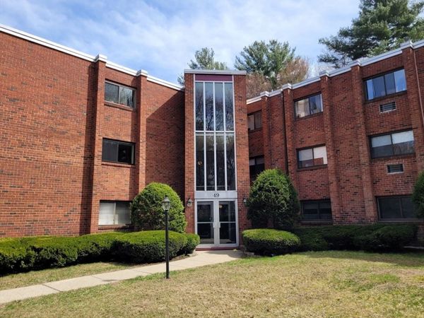 49 Windsor Drive, Unit 201, Holliston, MA 01746