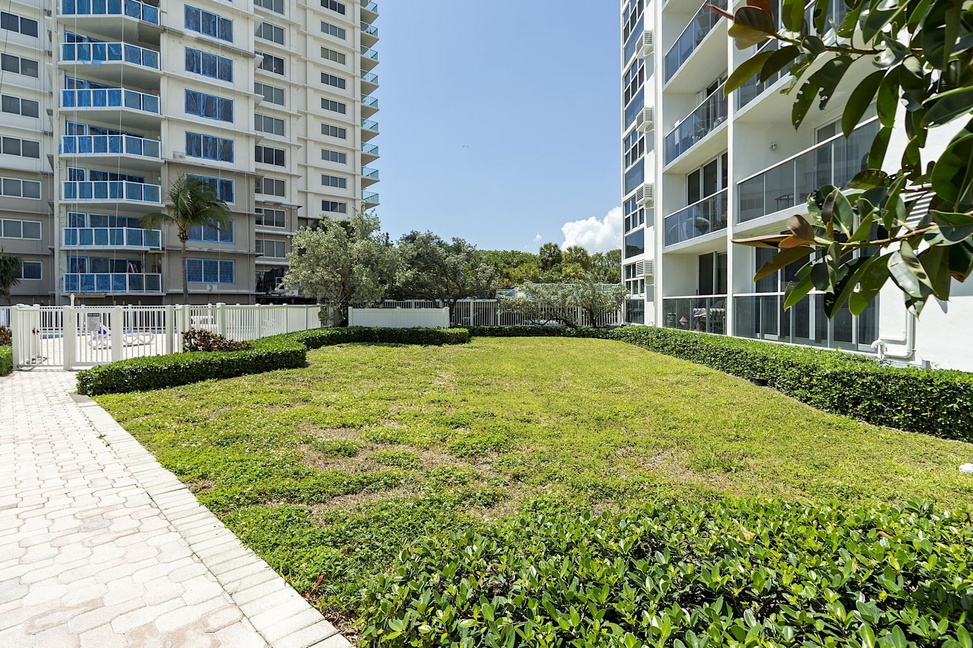 1200 N Fort Lauderdale Beach Boulevard, Unit 204, Fort Lauderdale, FL 33304 Photo