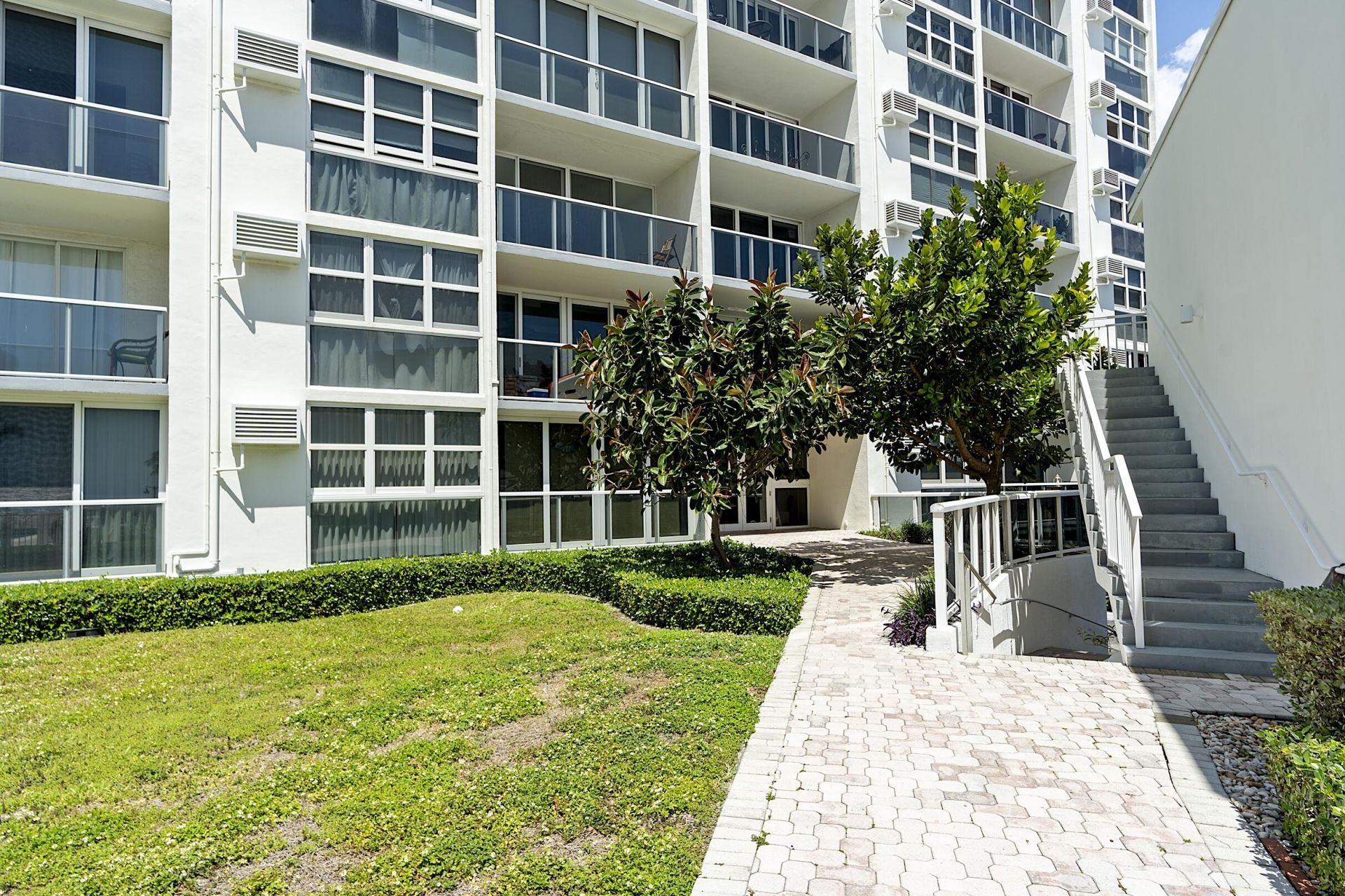 1200 N Fort Lauderdale Beach Boulevard, Unit 204, Fort Lauderdale, FL 33304 Photo