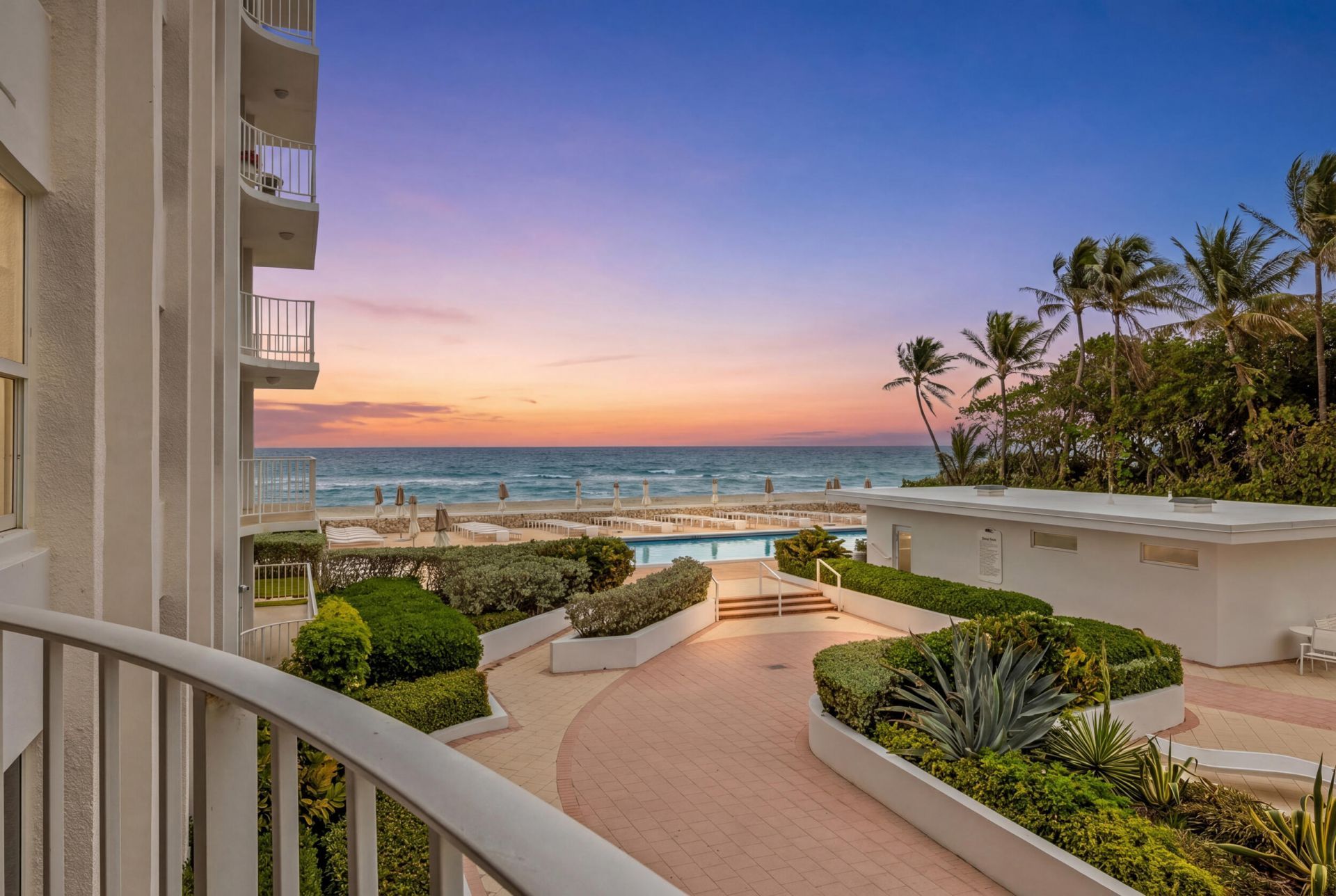 2295 S Ocean Boulevard, Unit 302, Palm Beach, FL 33480 Photo