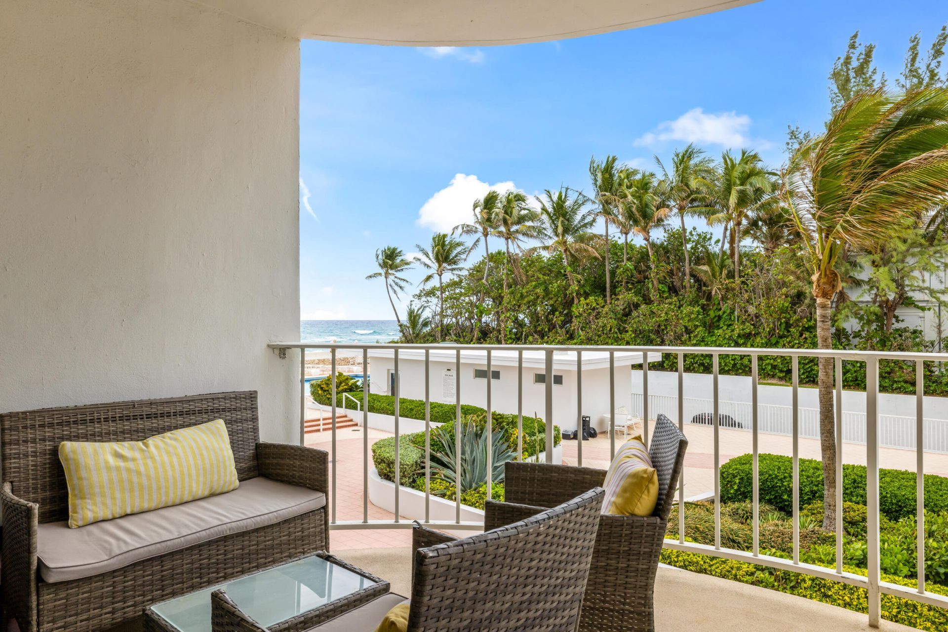 2295 S Ocean Boulevard, Unit 302, Palm Beach, FL 33480 Photo