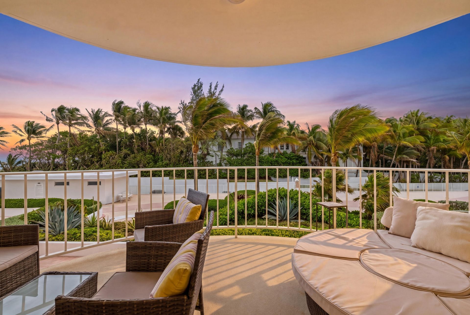 2295 S Ocean Boulevard, Unit 302, Palm Beach, FL 33480 Photo