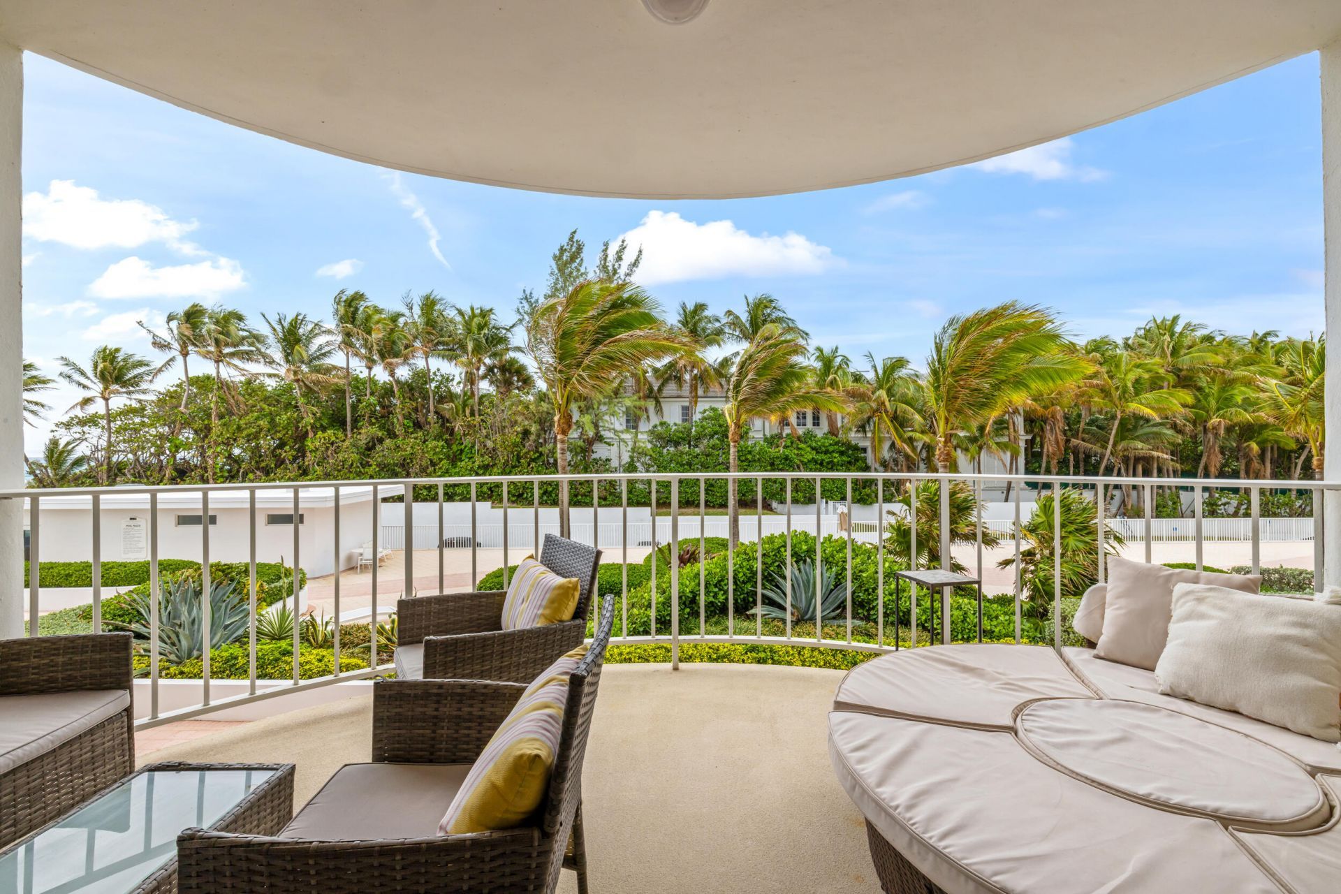2295 S Ocean Boulevard, Unit 302, Palm Beach, FL 33480 Photo