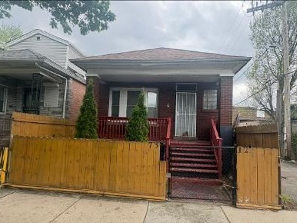 7512 S Saint Lawrence Avenue, Chicago, IL 60619