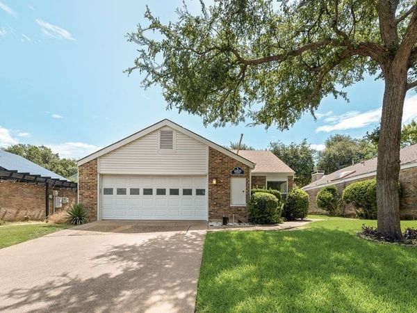 14826 Le Grande Drive, Addison, TX 75001