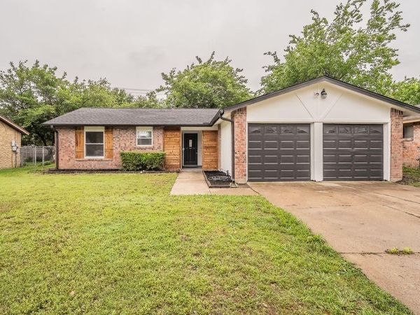 1108 Georgetown Street, Arlington, TX 76015