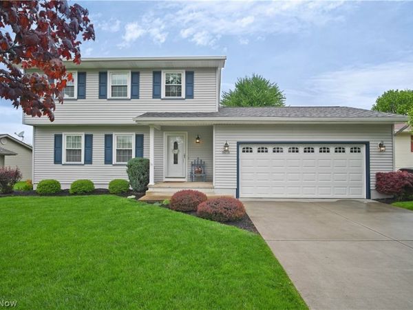 5618 London Drive , Austintown, OH 44515