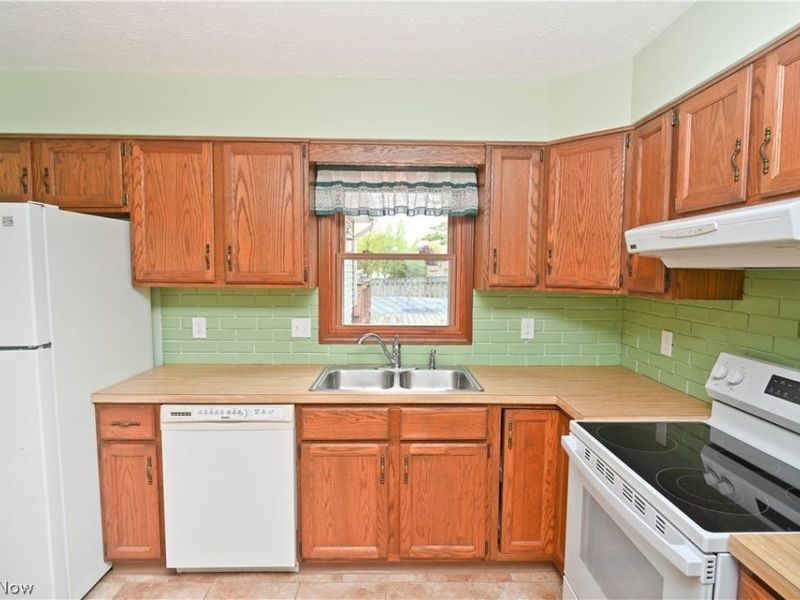 5618 London Drive, Austintown, OH 44515 Photo 18