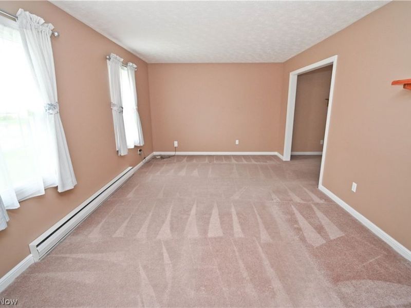 5618 London Drive, Austintown, OH 44515 Photo 3