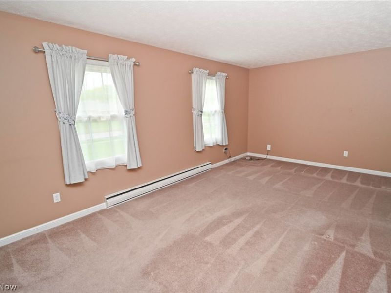 5618 London Drive, Austintown, OH 44515 Photo 4