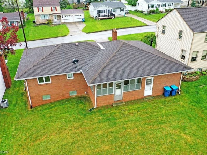 499 W Harvey Street, Struthers, OH 44471 Photo 3