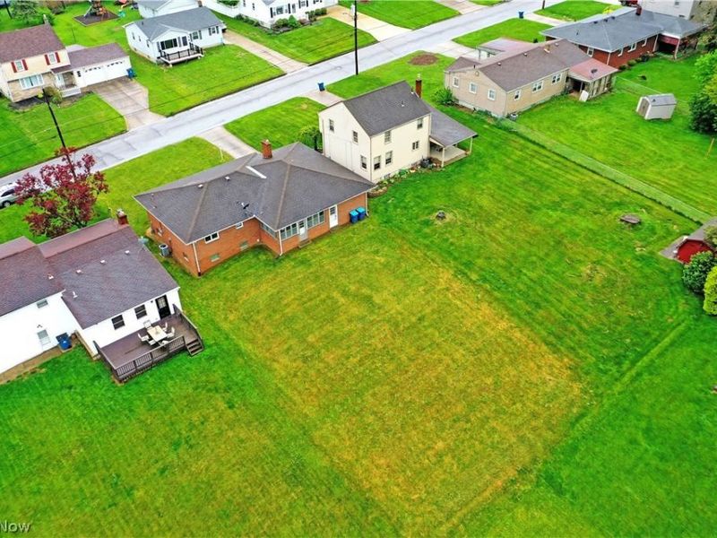 499 W Harvey Street, Struthers, OH 44471 Photo 5
