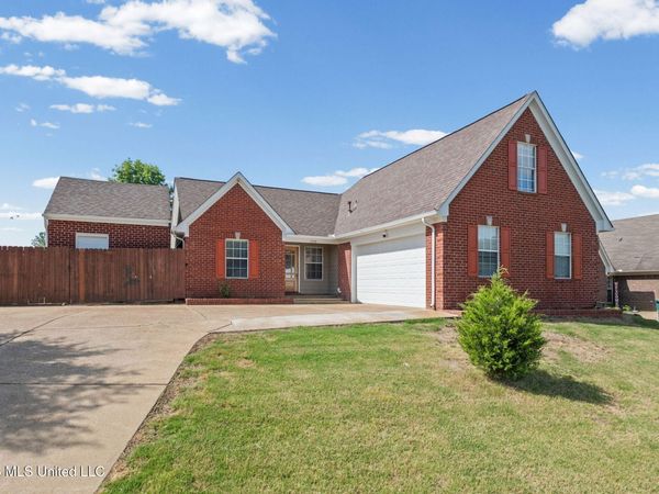 1599 W Madison Cove, Southaven, MS 38671