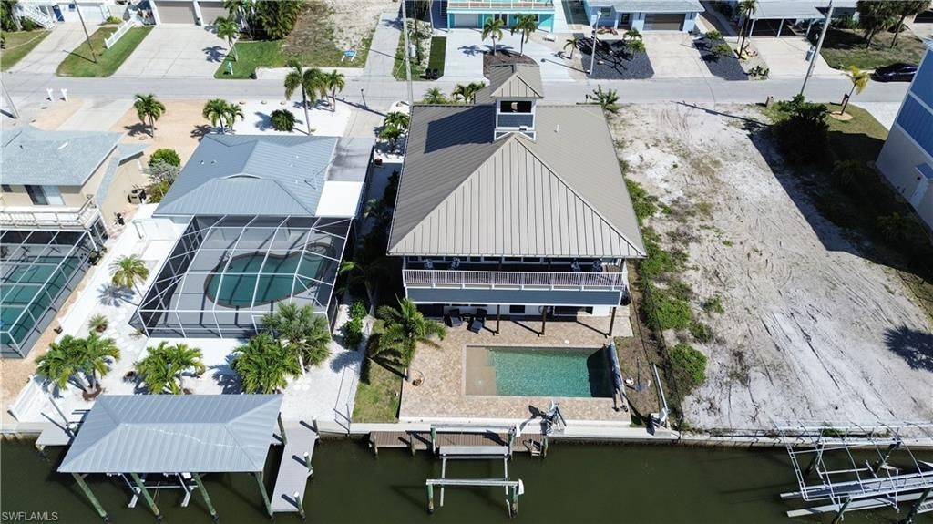 189 Curlew St , Fort Myers Beach, FL 33931 Photo
