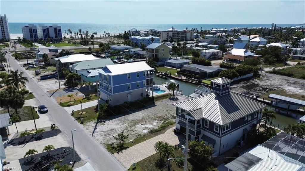 189 Curlew St , Fort Myers Beach, FL 33931 Photo