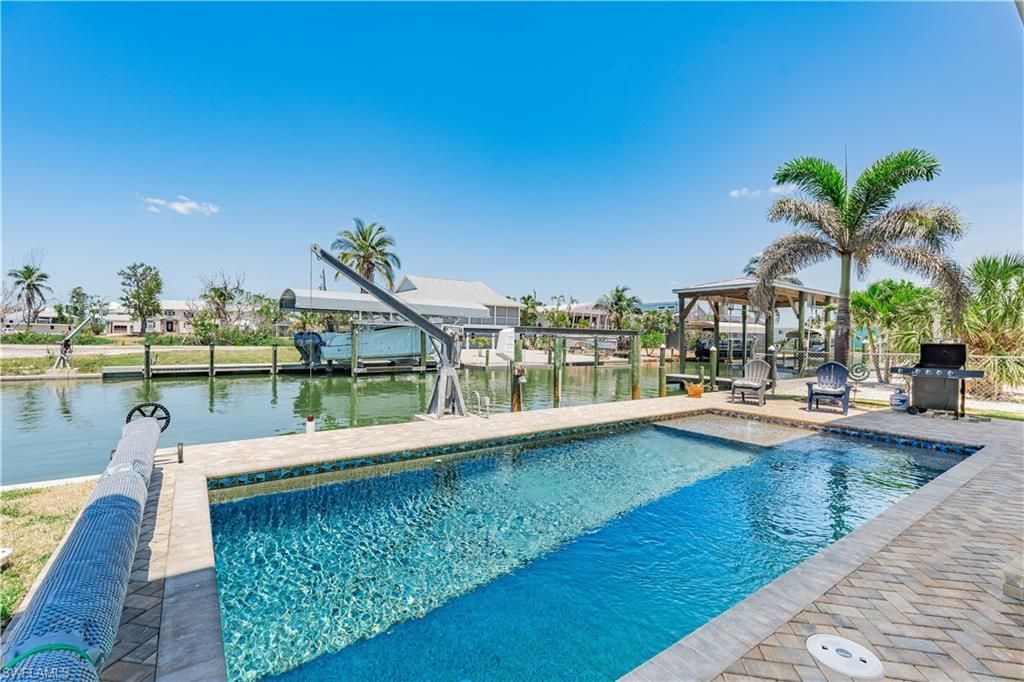 189 Curlew St , Fort Myers Beach, FL 33931 Photo