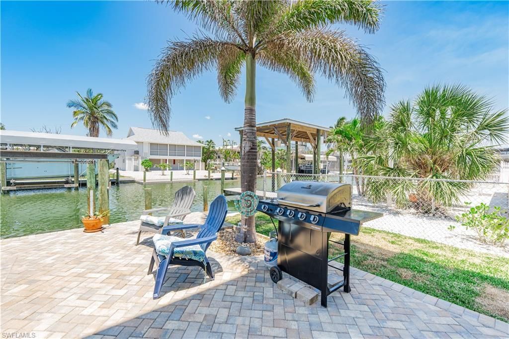 189 Curlew St , Fort Myers Beach, FL 33931 Photo